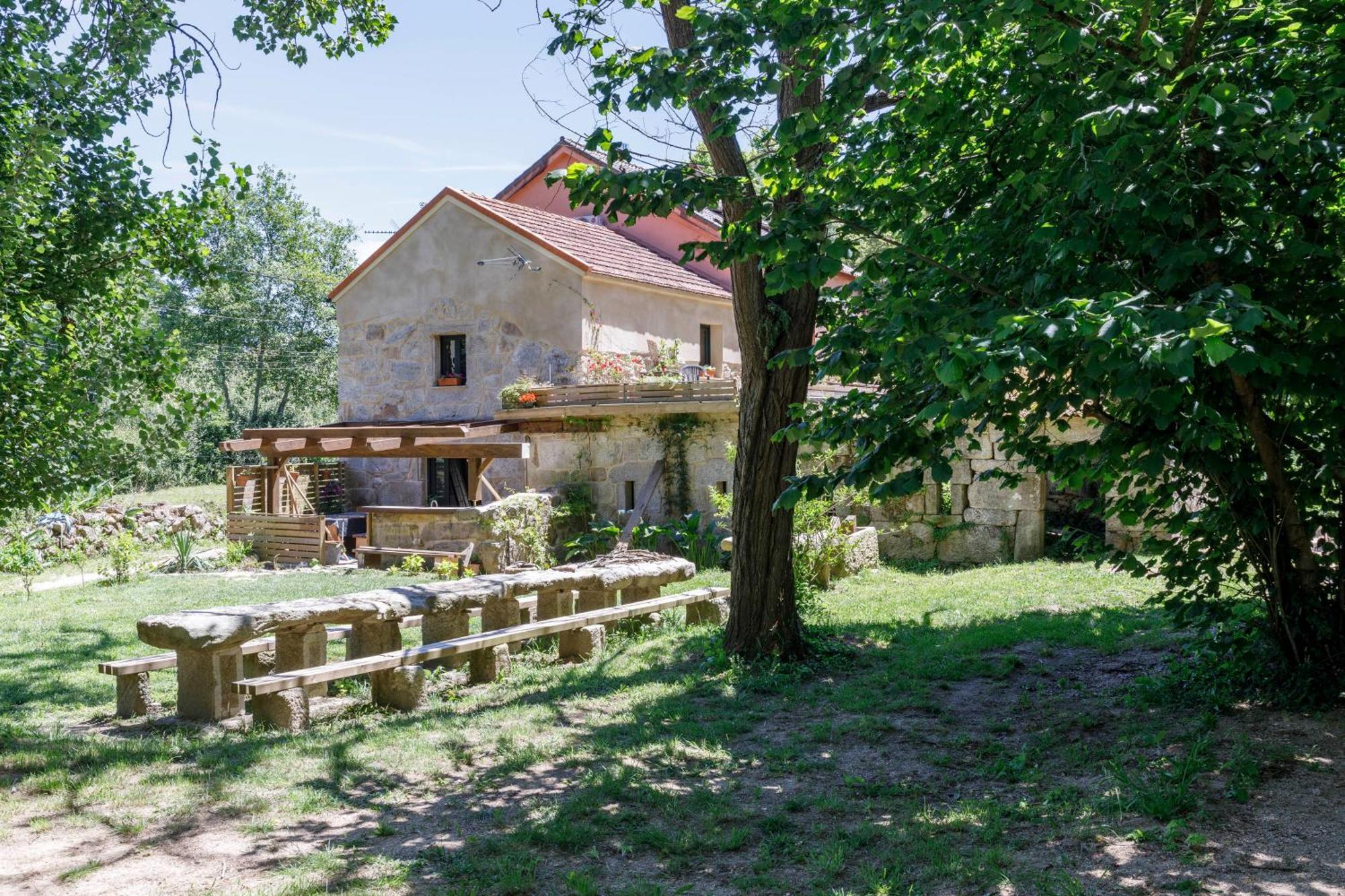 Hermoso Molino Restaurado A Pie Del Rio En Vigo Ngoại thất bức ảnh